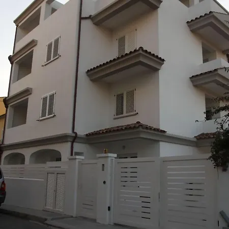 Guest House Suite 3*