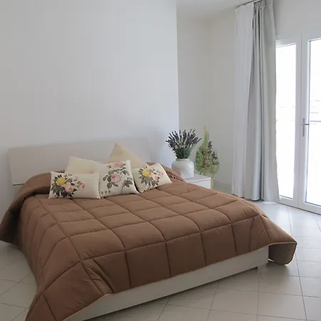 Guest House Suite Πανσιόν